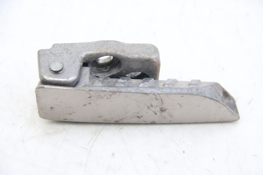 photo de PODNÓŻEK TYLNY LEWY ECCITY ARTELEC 670 1 (2013 - 2017) - Zoom stanu zużycia