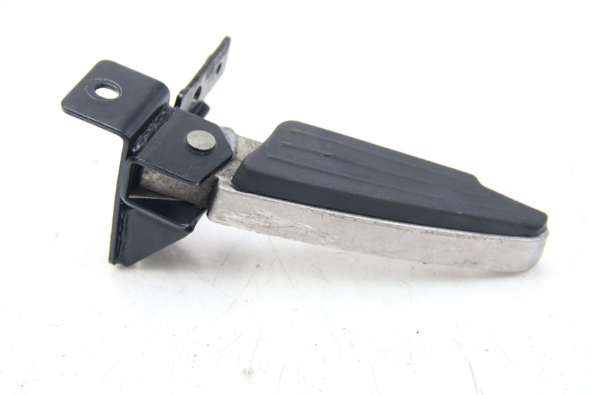 photo de PODNÓŻEK TYLNY LEWY PEUGEOT CITYSTAR AIR 125 (2014 - 2017) - Widok główny