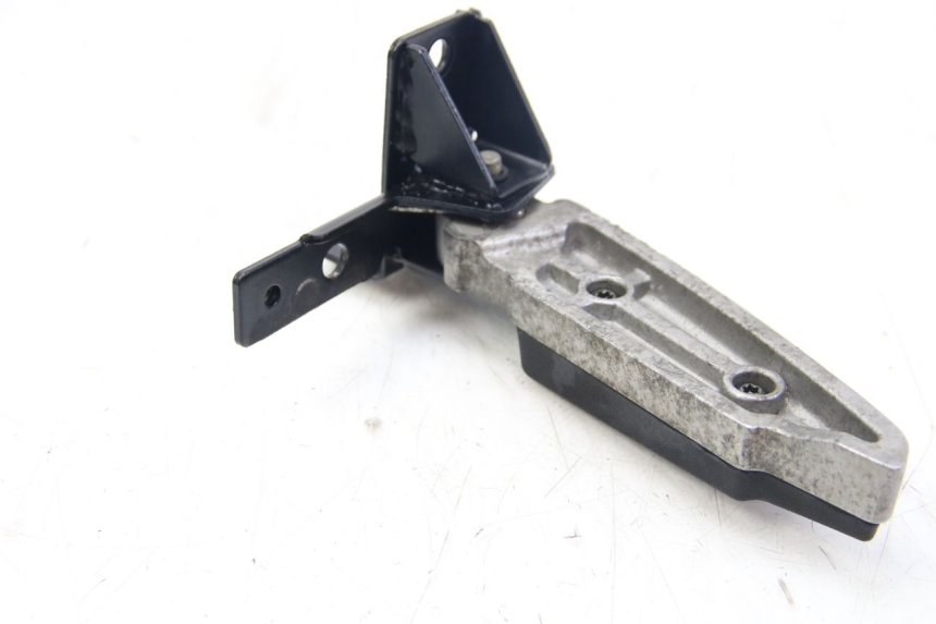 photo de PODNÓŻEK TYLNY LEWY PEUGEOT CITYSTAR AIR 125 (2014 - 2017) - Szczegół części