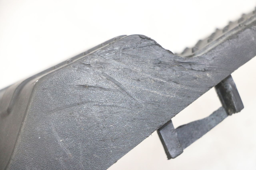 photo de PODNÓŻEK TYLNY LEWY SYM FIDDLE 2 50 (2008 - 2013) - Zoom stanu zużycia