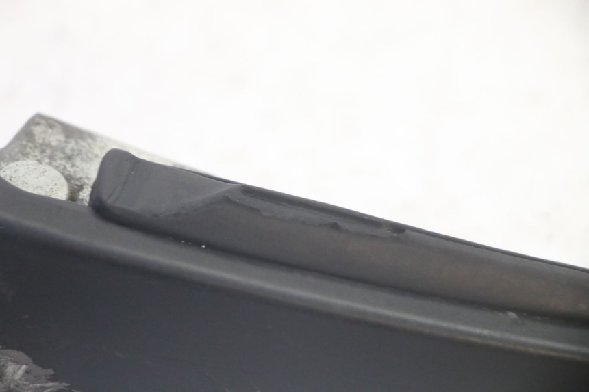 photo de PODNÓŻEK TYLNY LEWY PIAGGIO FLY 4T 50 (2013 - 2017) - Inny kąt widzenia