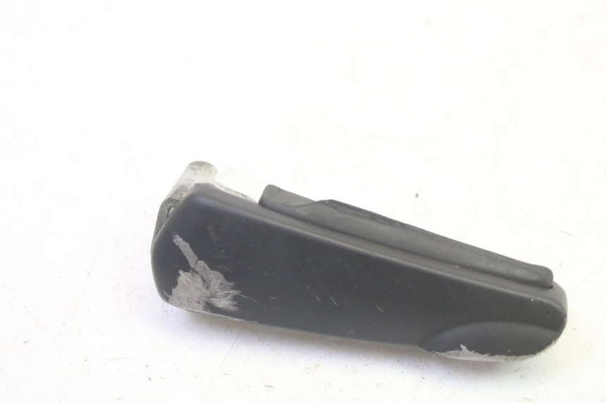 photo de PODNÓŻEK TYLNY LEWY PIAGGIO FLY 4T 50 (2013 - 2017) - Zbliżenie techniczne