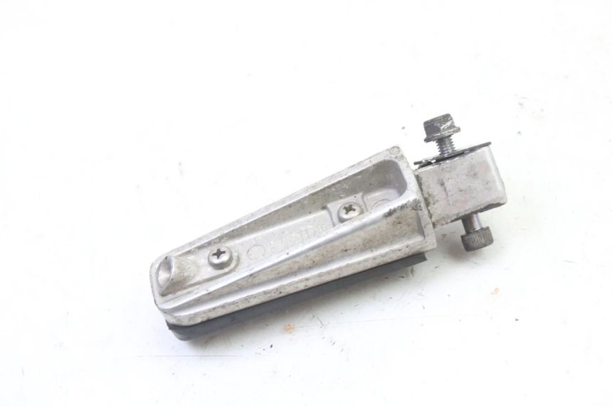 photo de PODNÓŻEK TYLNY LEWY YAMAHA FZ6 FAZER S2 600 (2007 - 2011) - Inny kąt widzenia