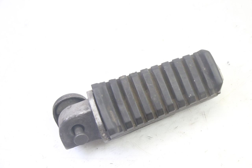 photo de PODNÓŻEK TYLNY LEWY KAWASAKI GPZ RX 1000 (1986 - 1988) - Zoom stanu zużycia