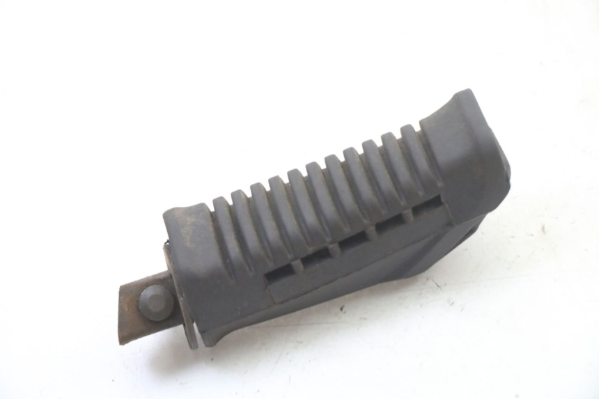 photo de PODNÓŻEK TYLNY LEWY SUZUKI GS GSE 500 (2001 - 2003) - Zoom stanu zużycia