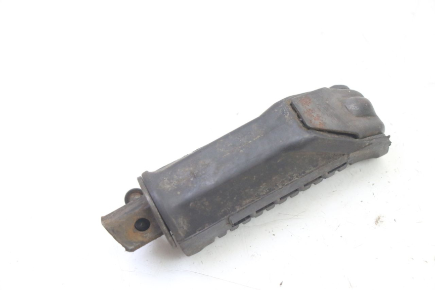 photo de PODNÓŻEK TYLNY LEWY SUZUKI GS GSE 500 (2001 - 2003) - Zbliżenie techniczne