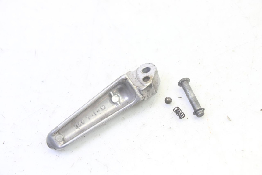 photo de PODNÓŻEK TYLNY LEWY SUZUKI GSF N BANDIT 600 (1996 - 1999) - Zoom stanu zużycia