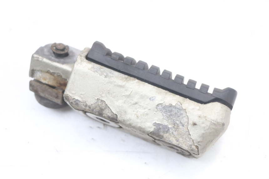 photo de PODNÓŻEK TYLNY LEWY KAWASAKI GTR 1000 (1994 - 2004) - Zoom stanu zużycia