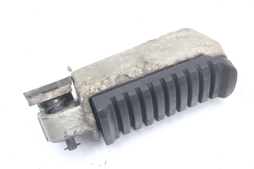 photo de PODNÓŻEK TYLNY LEWY KAWASAKI GTR 1000 (1994 - 2004) - Inny kąt widzenia