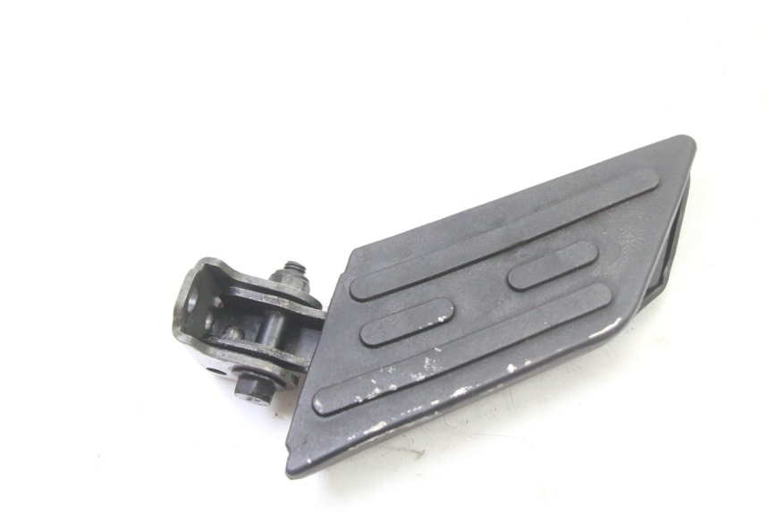 photo de PODNÓŻEK TYLNY LEWY PEUGEOT KISBEE 2T 50 (2018 - 2022) - Szczegół części