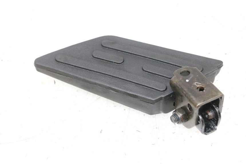 photo de PODNÓŻEK TYLNY LEWY PEUGEOT KISBEE 2T 50 (2010 - 2017) - Widok główny