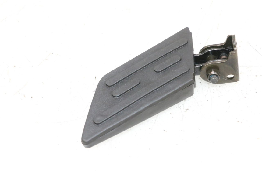 photo de PODNÓŻEK TYLNY LEWY PEUGEOT KISBEE 2T 50 (2010 - 2017) - Szczegół części