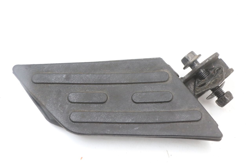 photo de PODNÓŻEK TYLNY LEWY PEUGEOT KISBEE 4T 50 (2018 - 2022) - Inny kąt widzenia