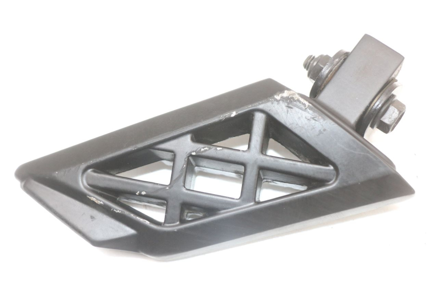 photo de PODNÓŻEK TYLNY LEWY PEUGEOT KISBEE 4T 50 (2018 - 2022) - Inny kąt widzenia