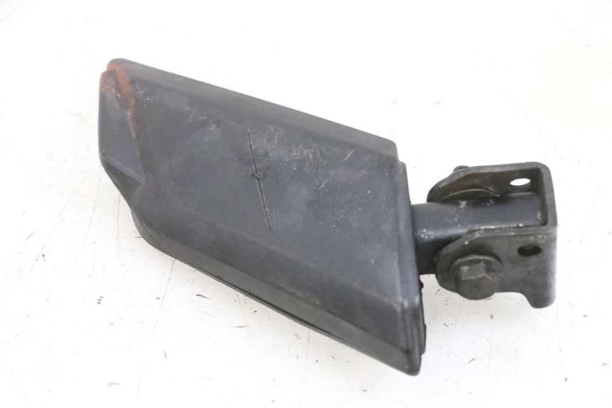 photo de PODNÓŻEK TYLNY LEWY PEUGEOT KISBEE 4T 50 (2010 - 2017) - Zbliżenie techniczne