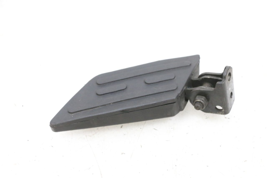 photo de PODNÓŻEK TYLNY LEWY PEUGEOT KISBEE 4T 50 (2010 - 2017) - Widok ogólny