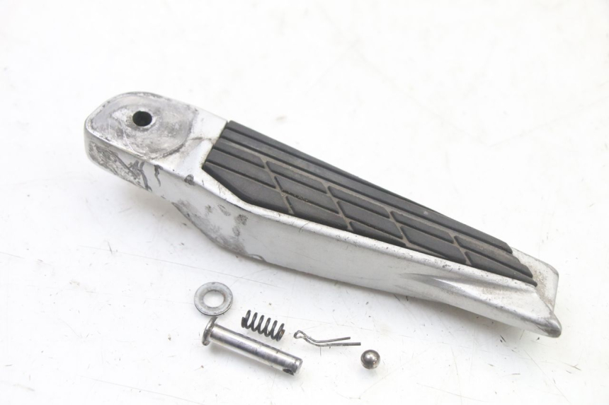 photo de PODNÓŻEK TYLNY LEWY KYMCO XCITING 500 (2007 - 2010) - Widok główny