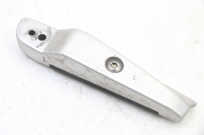 photo de PODNÓŻEK TYLNY LEWY KYMCO XCITING 500 (2007 - 2010) - Zbliżenie techniczne