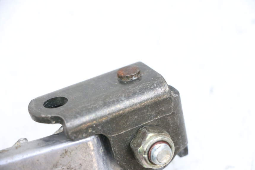 photo de PODNÓŻEK TYLNY LEWY PEUGEOT LUDIX 50 (2005 - 2007) - Zoom stanu zużycia