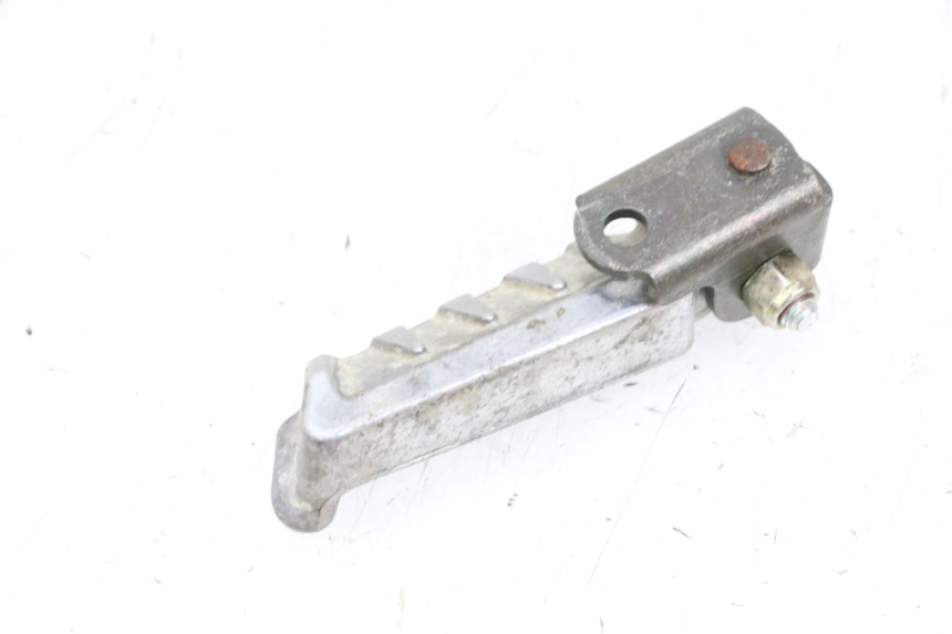 photo de PODNÓŻEK TYLNY LEWY PEUGEOT LUDIX 50 (2005 - 2007) - Zbliżenie techniczne