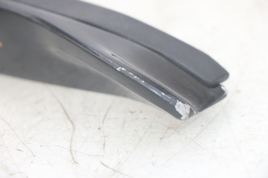 photo de PODNÓŻEK TYLNY LEWY PIAGGIO MP3 HPE 300 (2019 - 2026) - Punkty mocowania