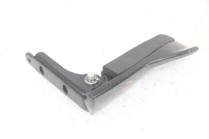 photo de PODNÓŻEK TYLNY LEWY PIAGGIO MP3 HPE 300 (2019 - 2026) - Stan powierzchni