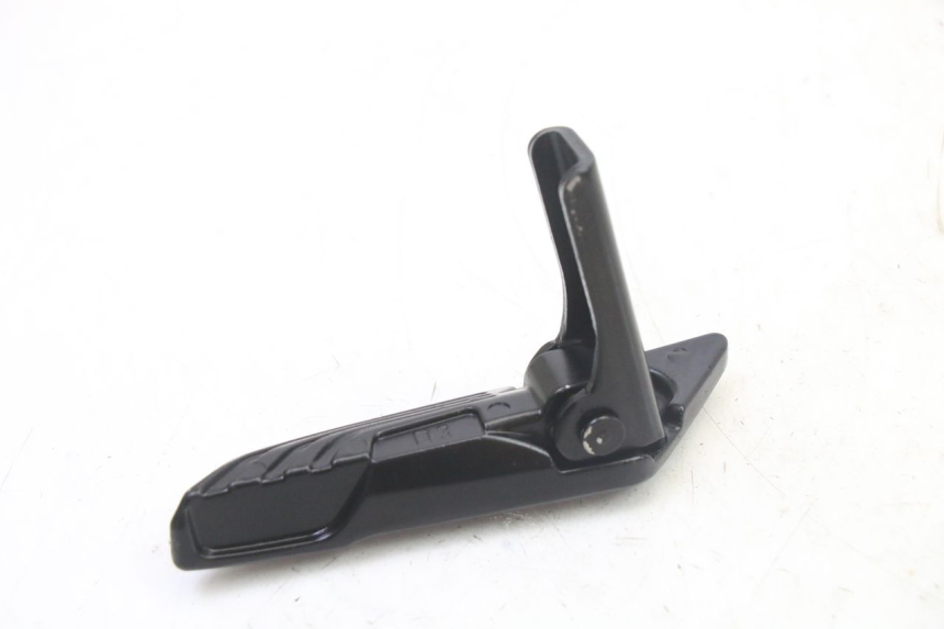 photo de PODNÓŻEK TYLNY LEWY PIAGGIO NEW TYPHOON 50 (2018 - 2021) - Szczegół części