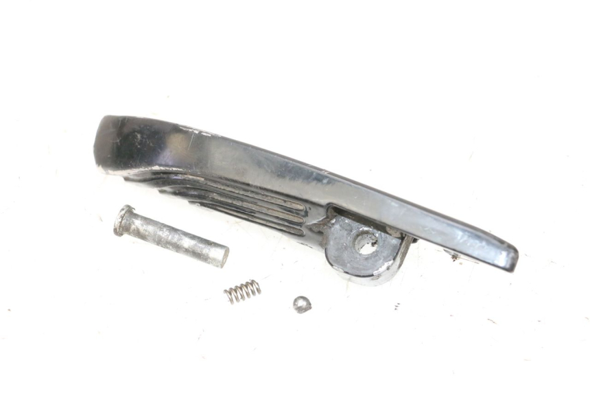 photo de PODNÓŻEK TYLNY LEWY PIAGGIO NEW TYPHOON 50 (2018 - 2021) - Szczegół części