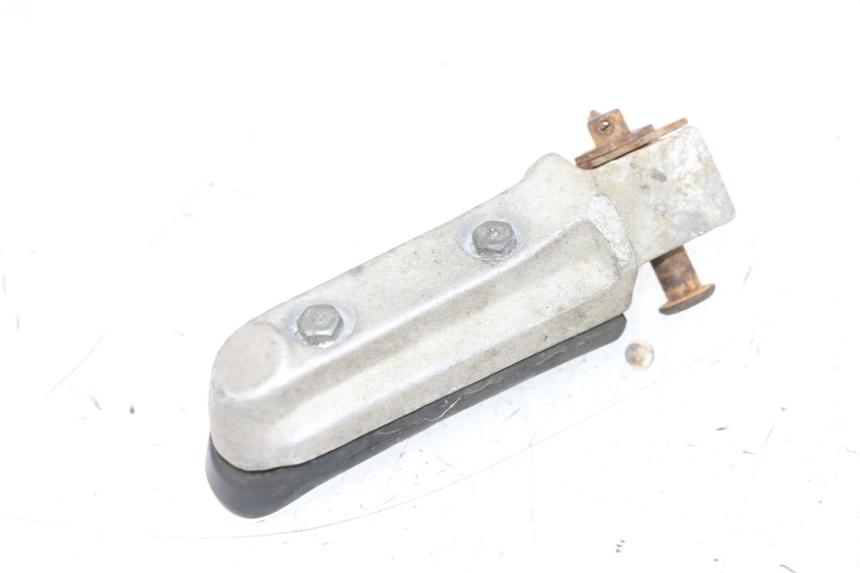 photo de PODNÓŻEK TYLNY LEWY HONDA NSR R 125 (1994 - 2003) - Zoom stanu zużycia