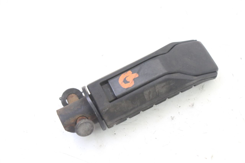 photo de PODNÓŻEK TYLNY LEWY HONDA NTV DEAUVILLE ABS 700 (2007 - 2016) - Zbliżenie techniczne