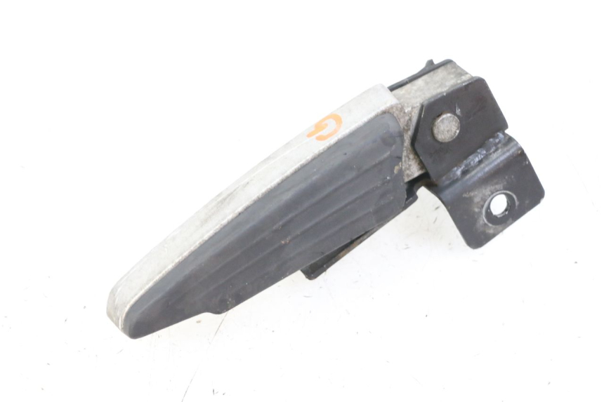 photo de PODNÓŻEK TYLNY LEWY PEUGEOT CITYSTAR 125 (2011 - 2017) - Szczegół części