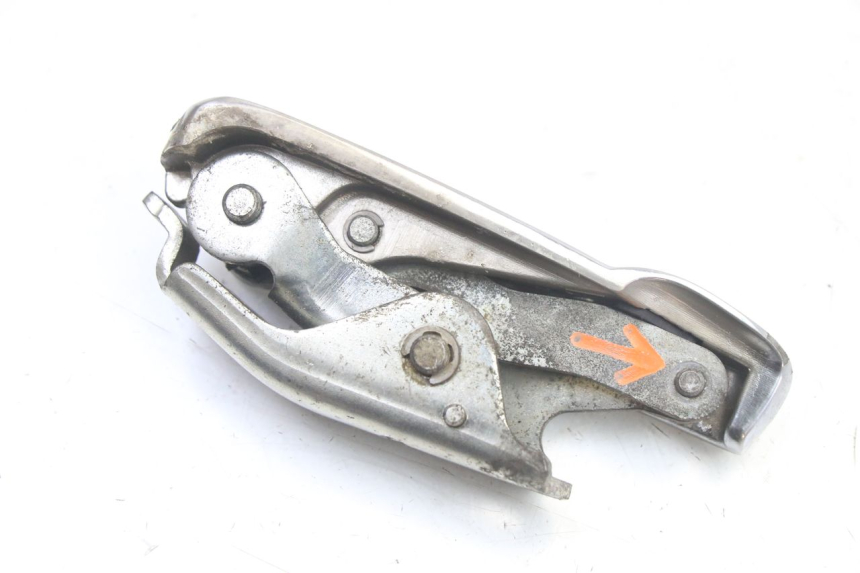 photo de PODNÓŻEK TYLNY LEWY PIAGGIO VESPA GRANTURISMO 125 (2003 - 2007) - Stan powierzchni