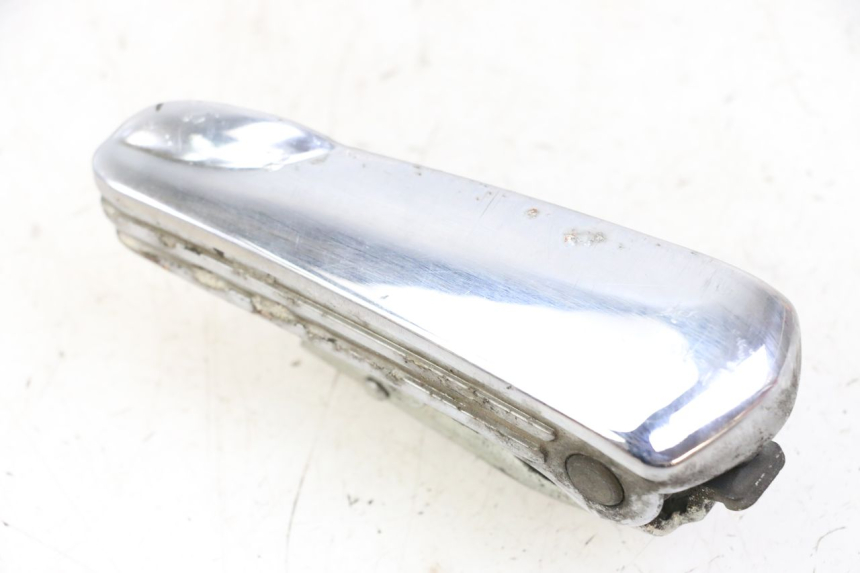 photo de PODNÓŻEK TYLNY LEWY PIAGGIO VESPA GRANTURISMO 200 (2004 - 2005) - Stan powierzchni