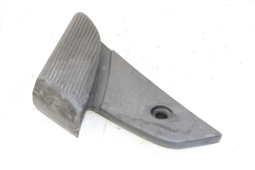 photo de PODNÓŻEK TYLNY LEWY PIAGGIO VESPA LX 150 (2005 - 2013) - Inny kąt widzenia