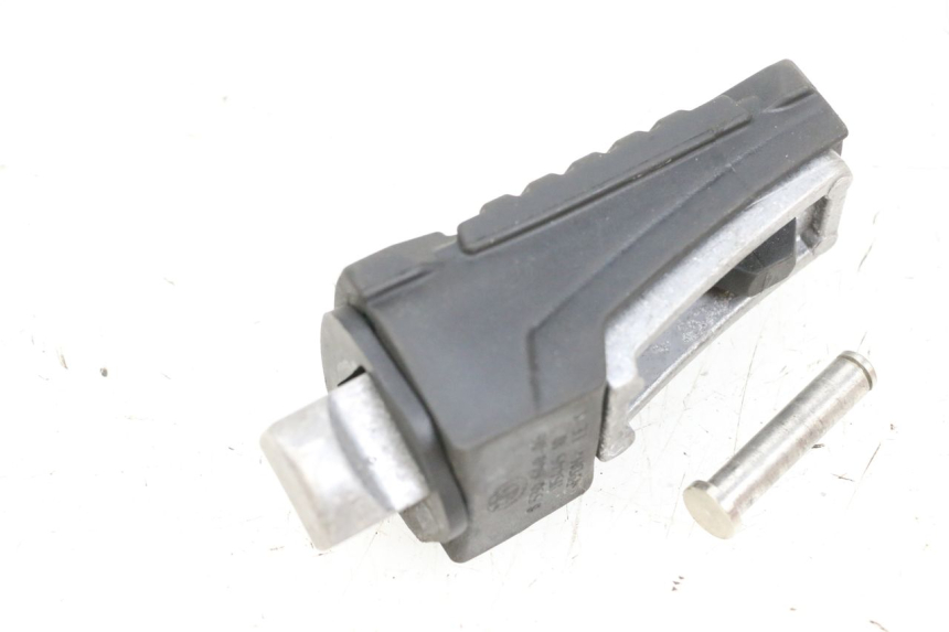 photo de PODNÓŻEK TYLNY LEWY BMW R GS 1250 (2021 - 2024) - Zbliżenie techniczne