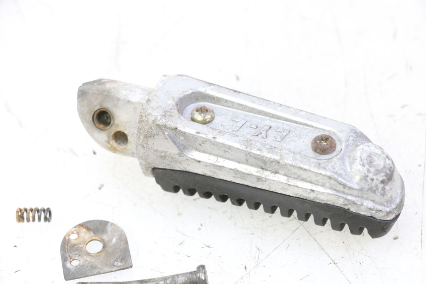 photo de PODNÓŻEK TYLNY LEWY MAG POWER R-STREET 50 (2016 - 2025) - Szczegół części