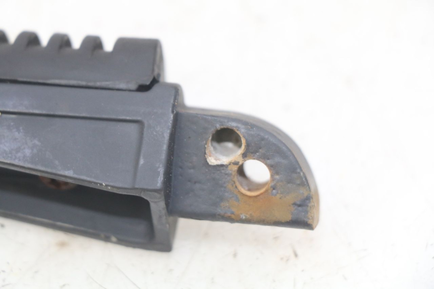 photo de PODNÓŻEK TYLNY LEWY YAMASAKI RAPTOR 50 (2013 - 2018) - Szczegół części