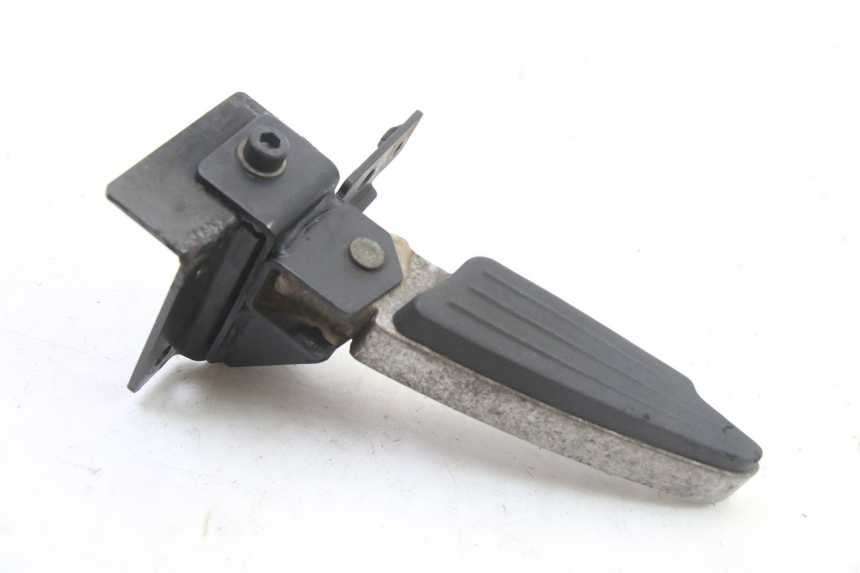 photo de PODNÓŻEK TYLNY LEWY PEUGEOT SATELIS 125 (2013 - 2018) - Widok główny