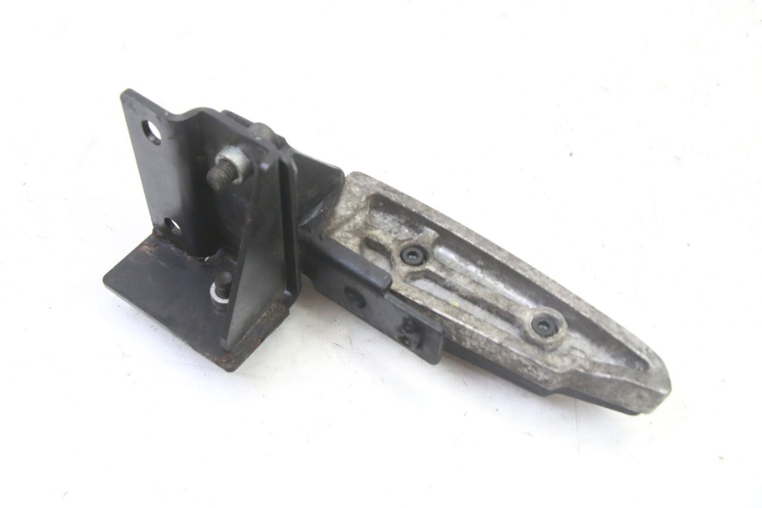 photo de PODNÓŻEK TYLNY LEWY PEUGEOT SATELIS 125 (2013 - 2018) - Inny kąt widzenia