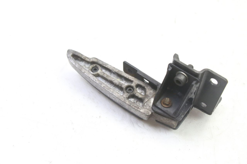 photo de PODNÓŻEK TYLNY LEWY PEUGEOT SATELIS 125 (2013 - 2018) - Zbliżenie techniczne