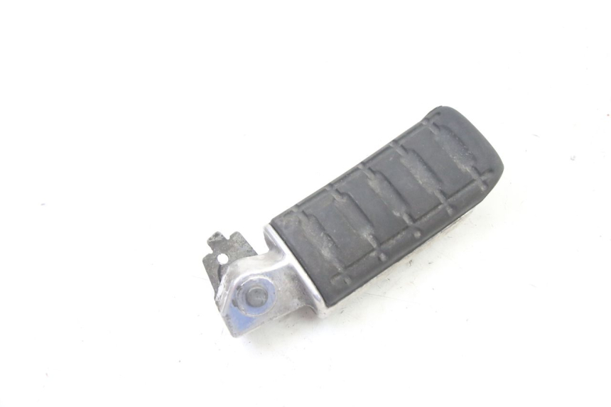 photo de PODNÓŻEK TYLNY LEWY HONDA ST PAN EUROPEAN 1300 (2002 - 2013) - Inny kąt widzenia