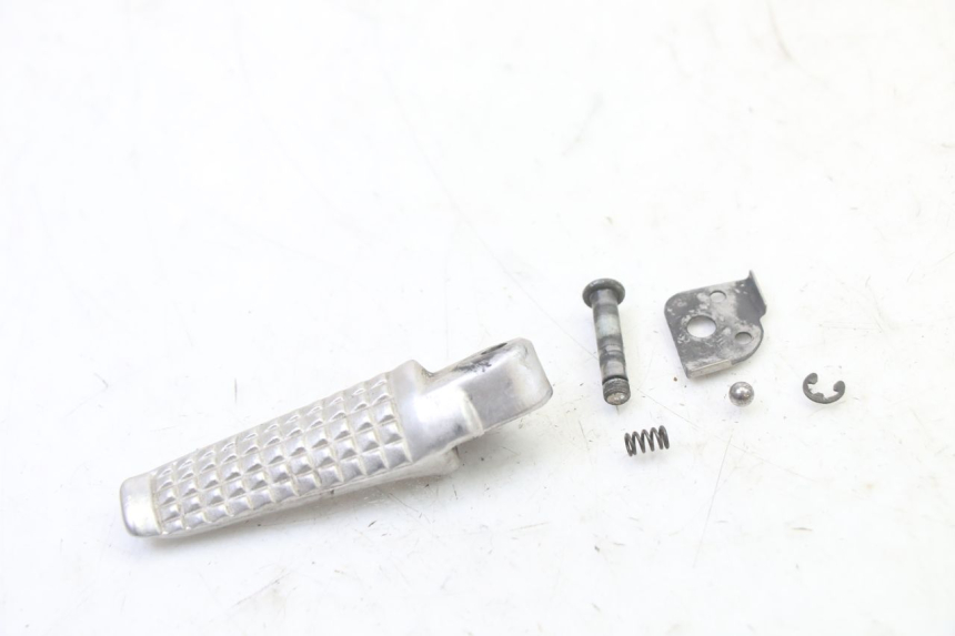 photo de PODNÓŻEK TYLNY LEWY SUZUKI SV S 650 (2003 - 2009) - Widok główny