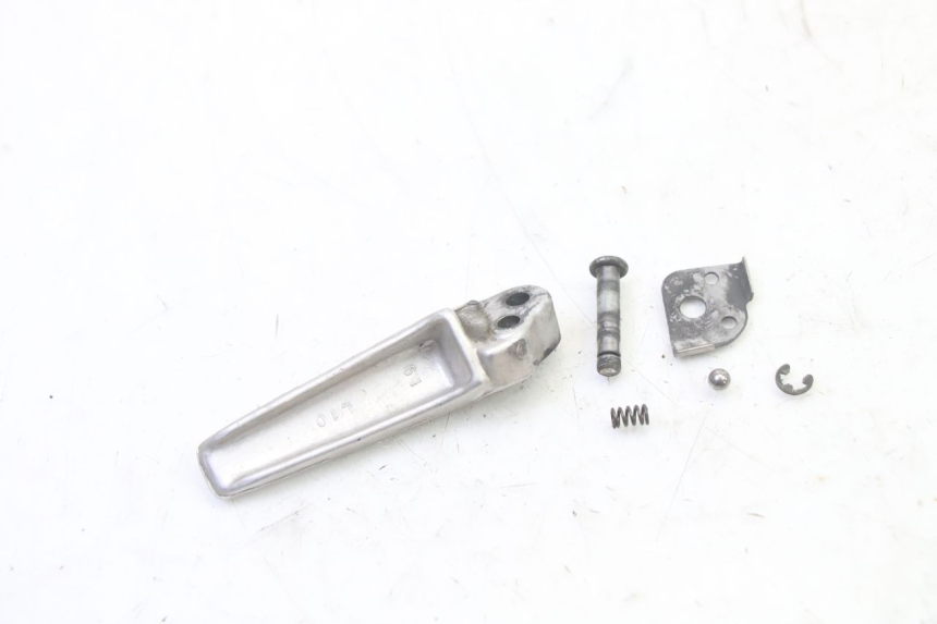 photo de PODNÓŻEK TYLNY LEWY SUZUKI SV S 650 (2003 - 2009) - Inny kąt widzenia