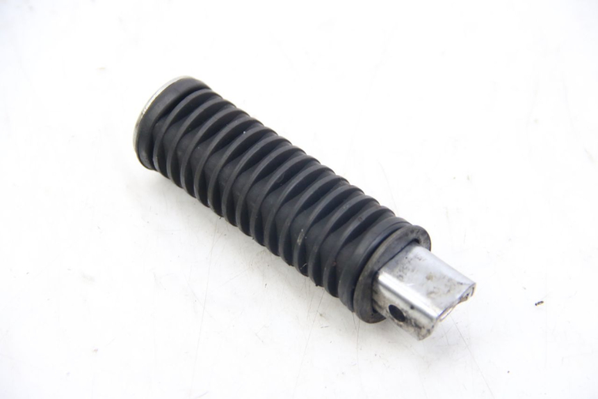 photo de PODNÓŻEK TYLNY LEWY HONDA VT C SHADOW 125 (1999 - 2007) - Szczegół części