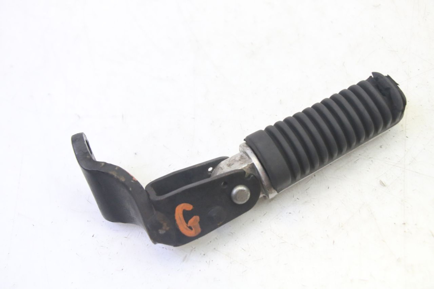 photo de PODNÓŻEK TYLNY LEWY YAMAHA X-MAX XMAX 250 (2006 - 2009) - Inny kąt widzenia