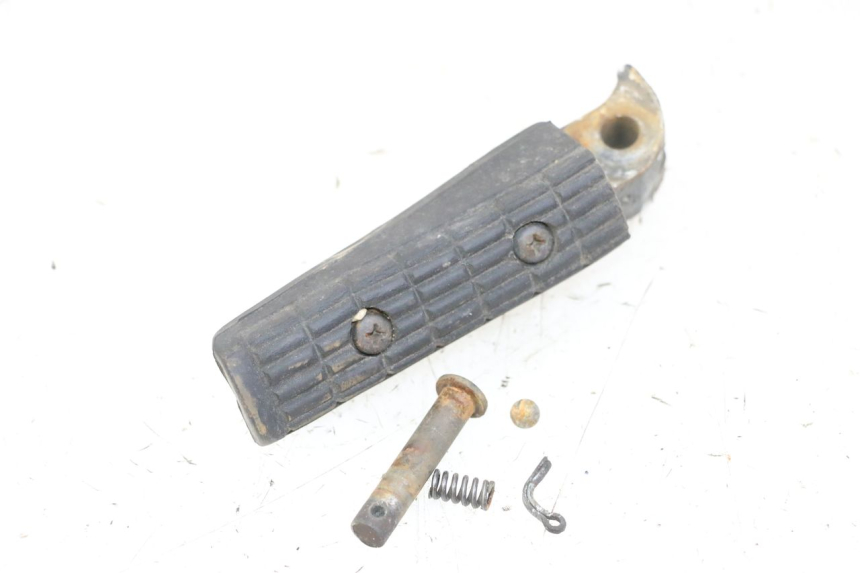 photo de PODNÓŻEK TYLNY LEWY YAMAHA XJN DIVERSION 600 (2000 - 2003) - Widok główny