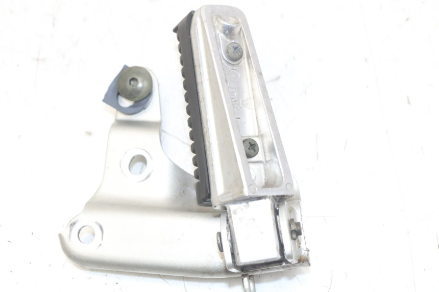 photo de PODNÓŻEK TYLNY LEWY YAMAHA XP T-MAX TMAX 500 (2004 - 2007) - Zoom stanu zużycia