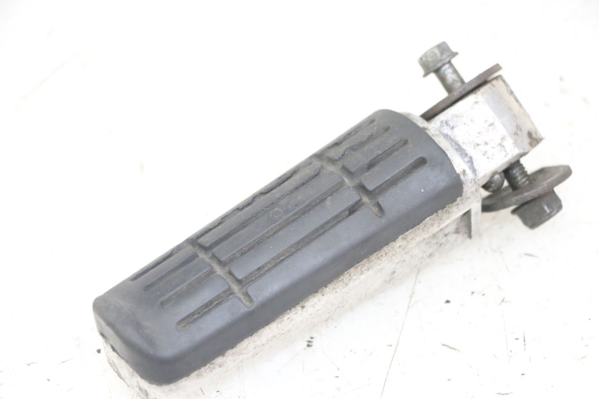 photo de PODNÓŻEK TYLNY LEWY YAMAHA FZS FAZER 600 (2001 - 2003) - Widok główny