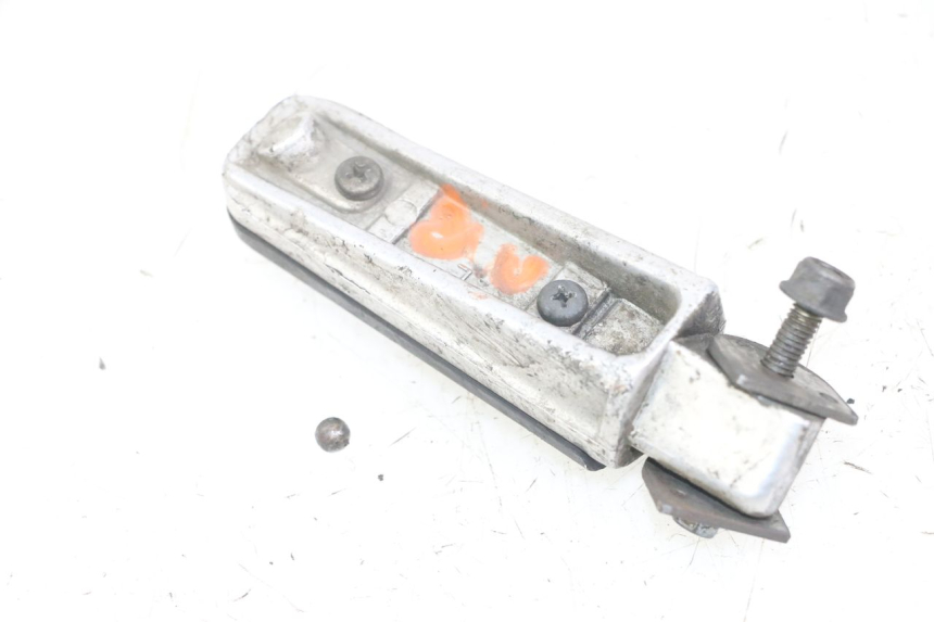 photo de PODNÓŻEK TYLNY LEWY YAMAHA FZS FAZER 600 (2001 - 2003) - Zoom stanu zużycia