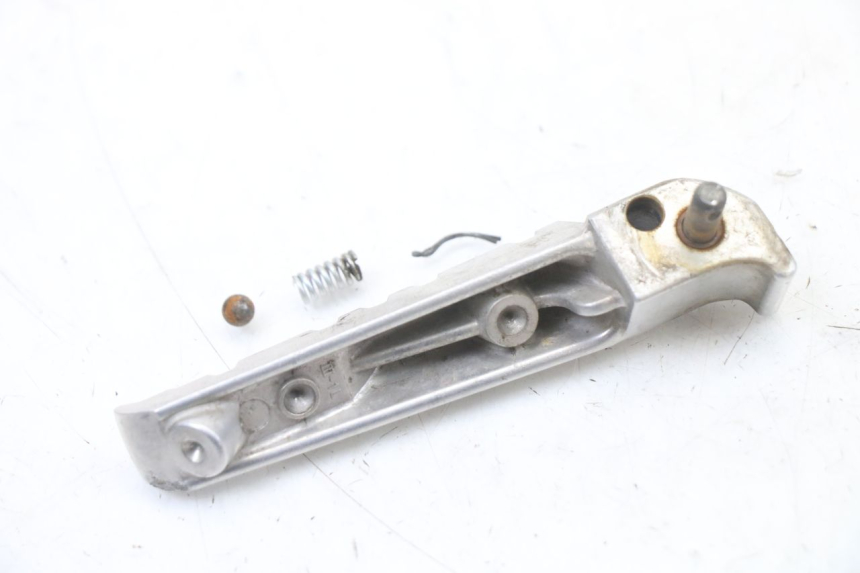 photo de PODNÓŻEK TYLNY LEWY YAMAHA X-MAX XMAX ABS 250 (2010 - 2014) - Inny kąt widzenia